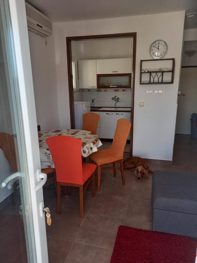 Apartman Rebeka Jezera Kültér fotó